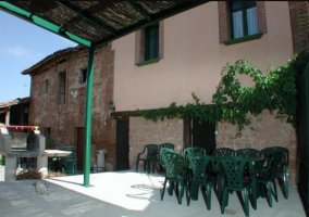 Patio con mobiliario