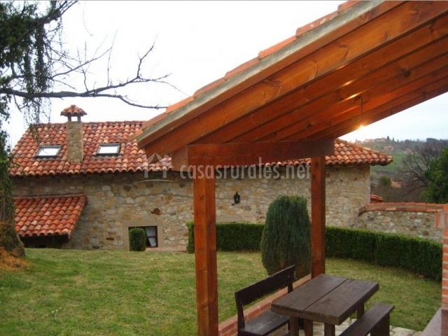 Casa navariegu i en ribadesella (asturias) Como bajar un techo con madera