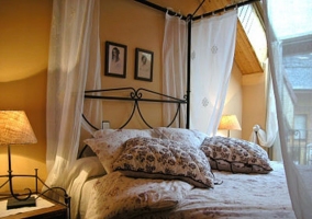 Habitación cama de matrimonio