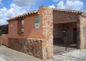 Puerta a la finca