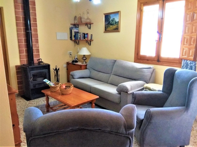 Sala amplia con sillones