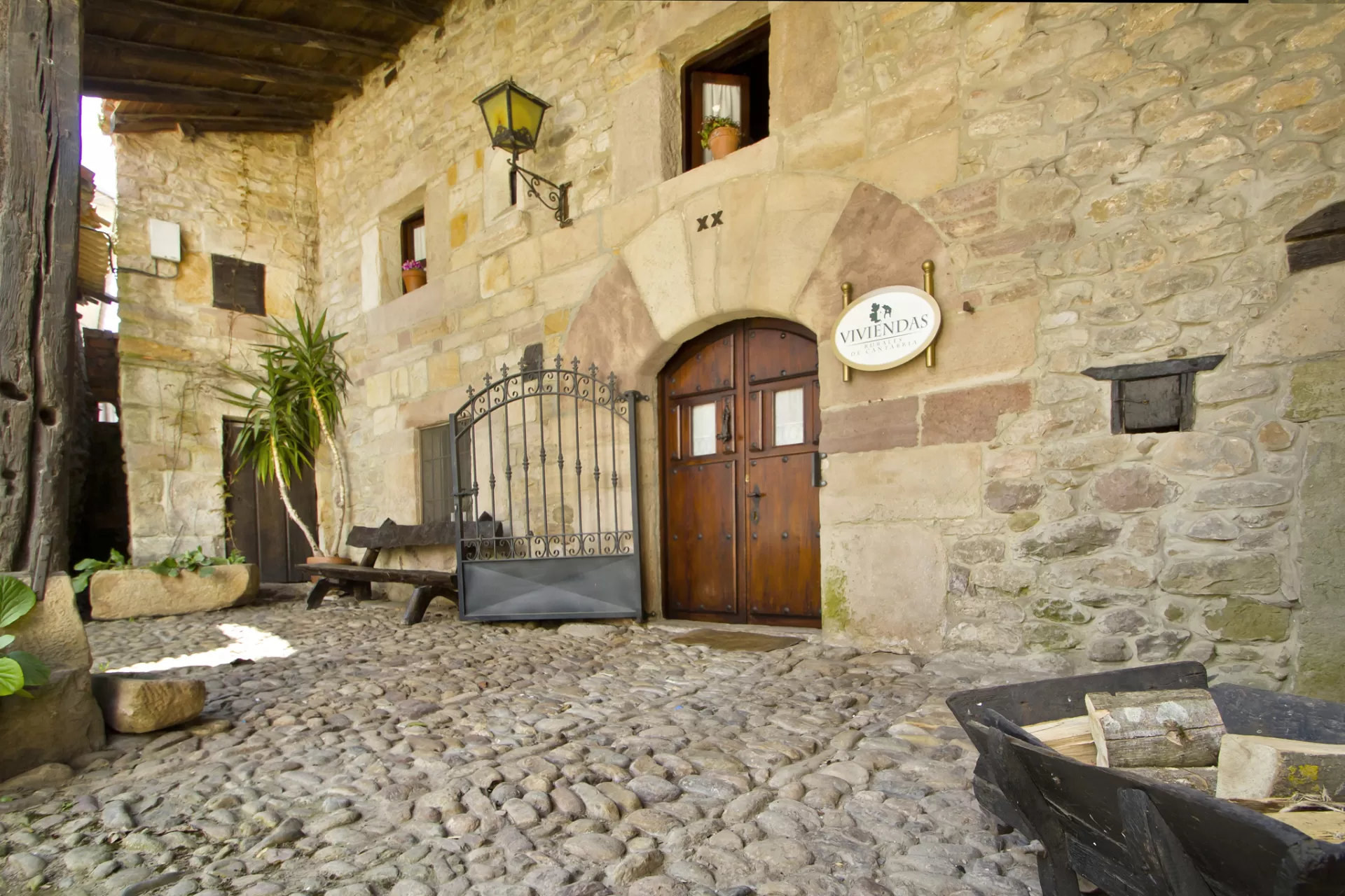 La Otra Casa