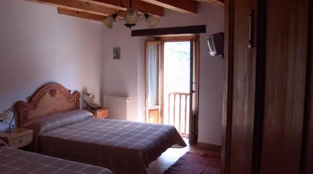 Triple bedroom