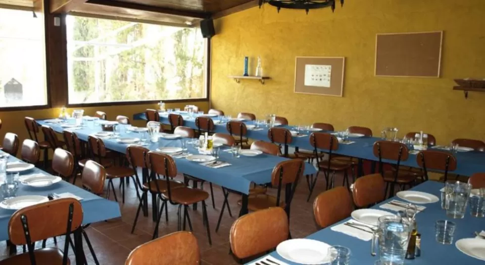 Roques 3-5 seats