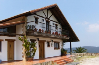 Fachada con escalones