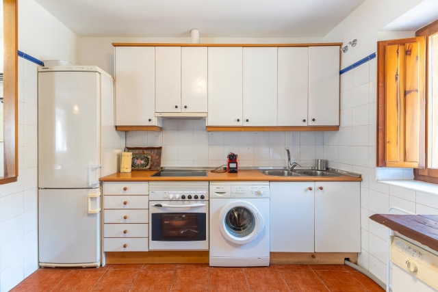 Cocina amplia y encimera