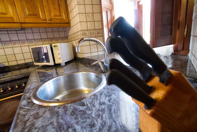 Cocina con menaje