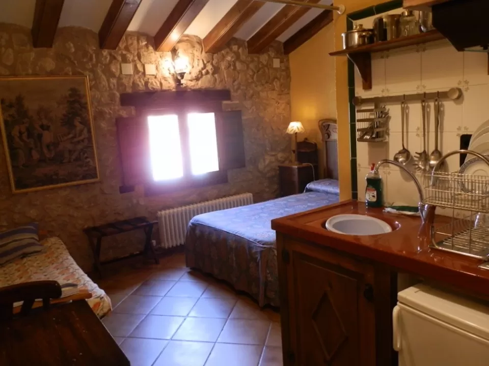 Habitación con cocina y baño 4