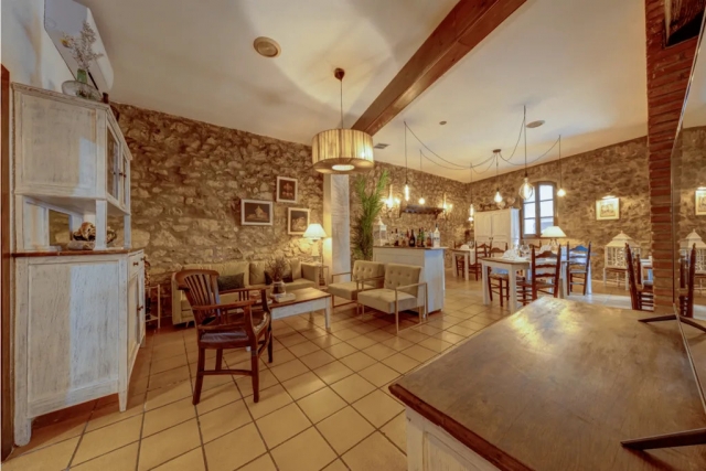 Comedor amplio y sala