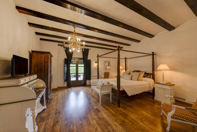 Hereu cama amplia y vistas