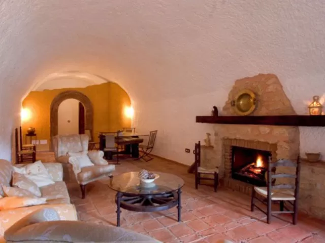 Cueva Mediana