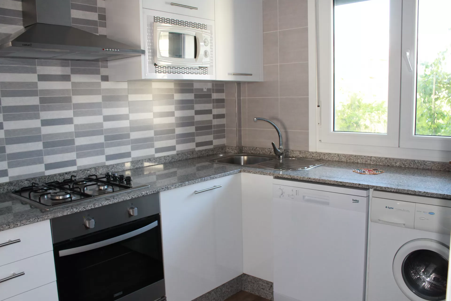 Apartamento PB con terraza en el jardín