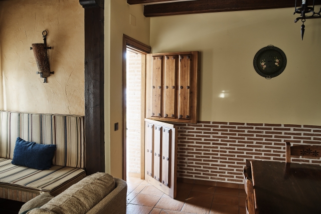 Sala de estar y entrada