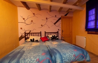 Dormitorio en tonos amarillos