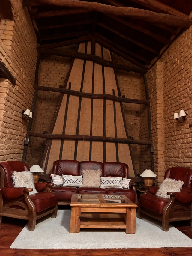 Salon planta alta adobe