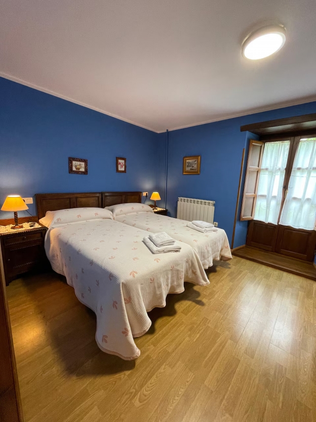 Dormitorio doble azul 