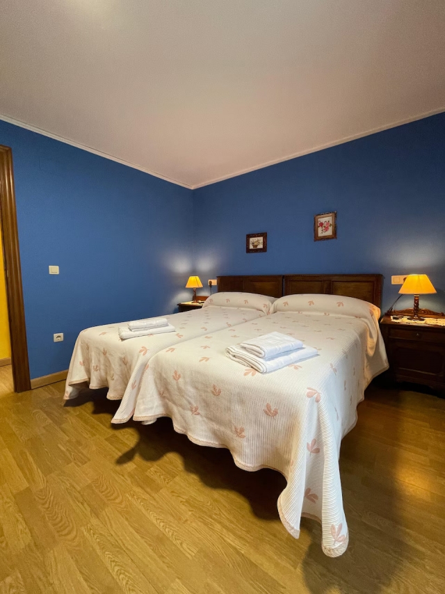 Dormitorio doble azul 