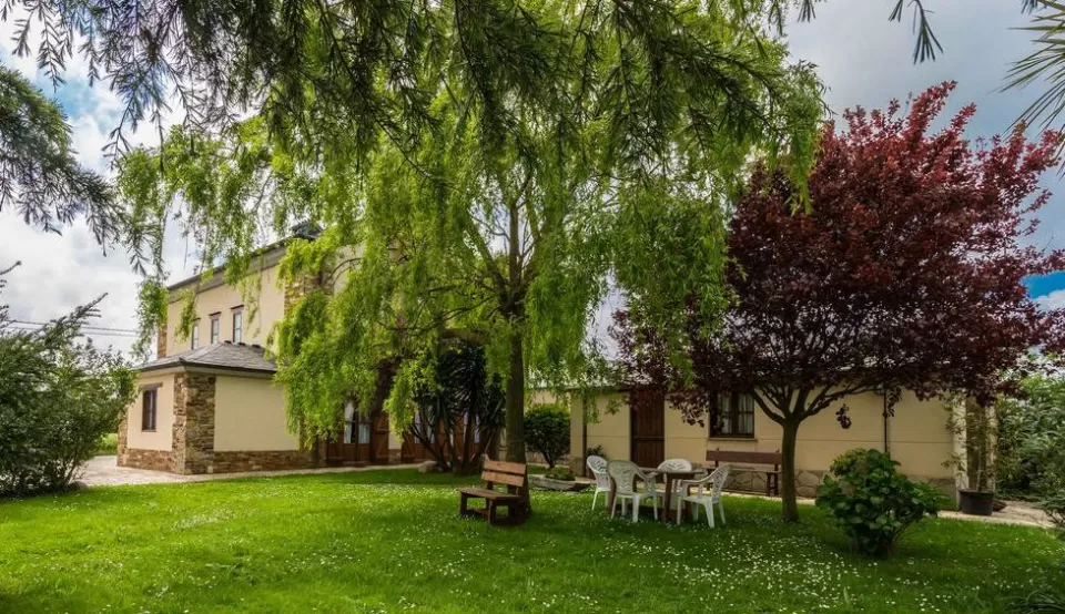 Apartamentos El Cruceiro I