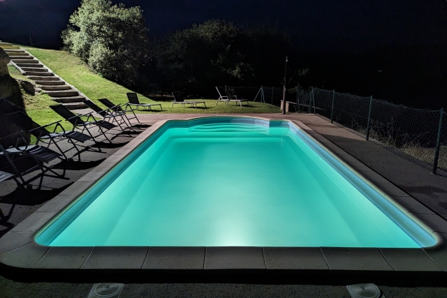 Piscina de noche