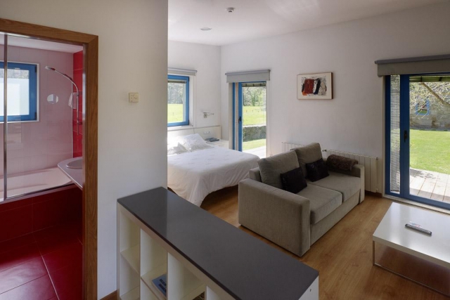 Sur dormitorio y sala 