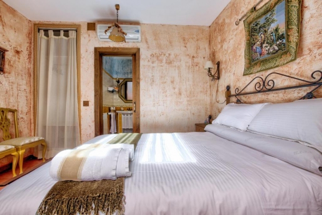 Dormitorio amplio con aseo