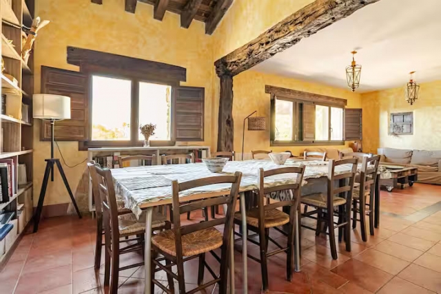 Sala de estar y mesa