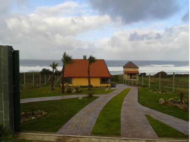 Acceso principal a la casa rural