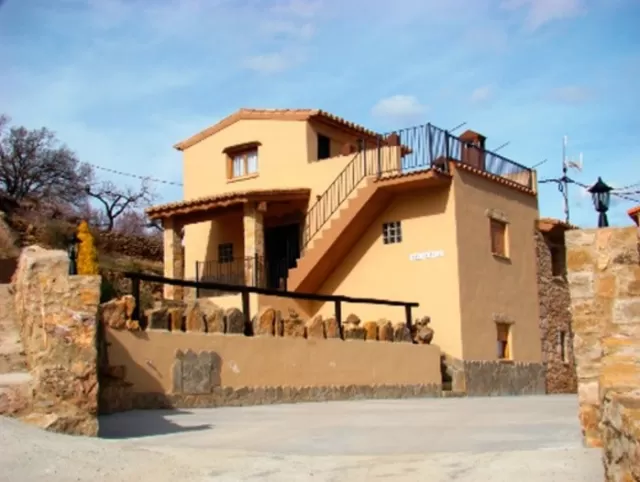 Masía La Roca