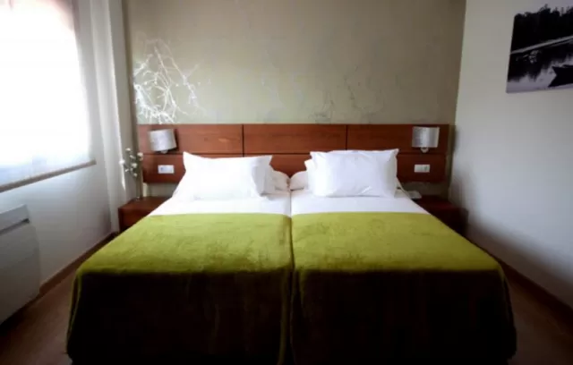 Habitación Doble con Bañera de Hidromasaje