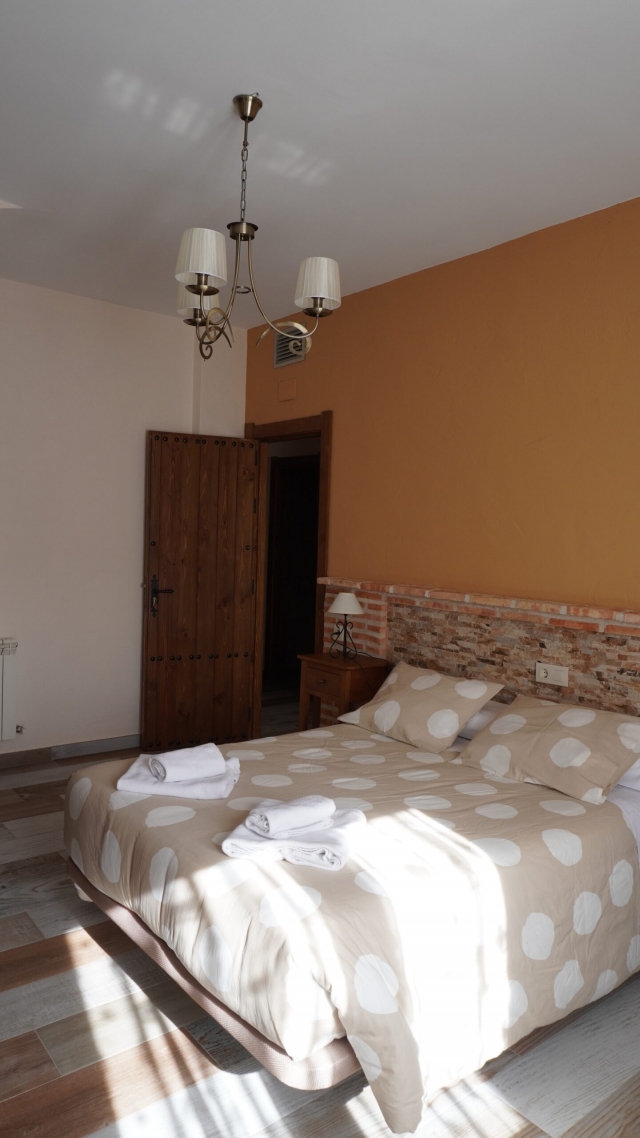 Habitacion cama matrimonio