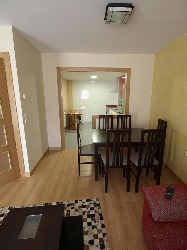 Sala de estar con mesa