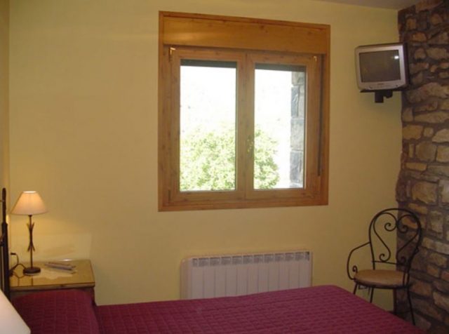 Habitacion de matrimonio con tv