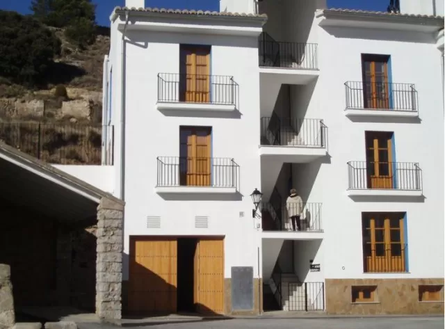 Acceso al apartamento en el casco urbano