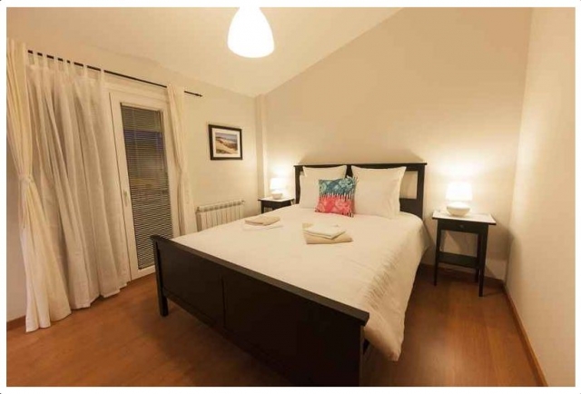 Habitacion de matrimonio en oscuro