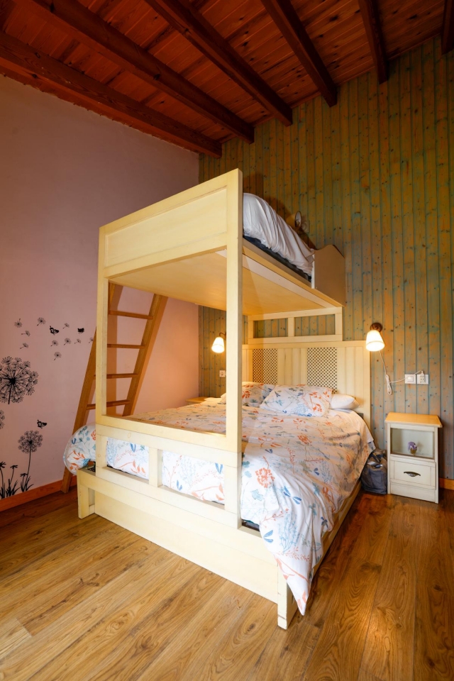 Dormitorio con litera amplia 