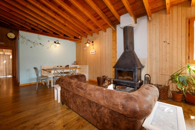 Sala con chimenea 