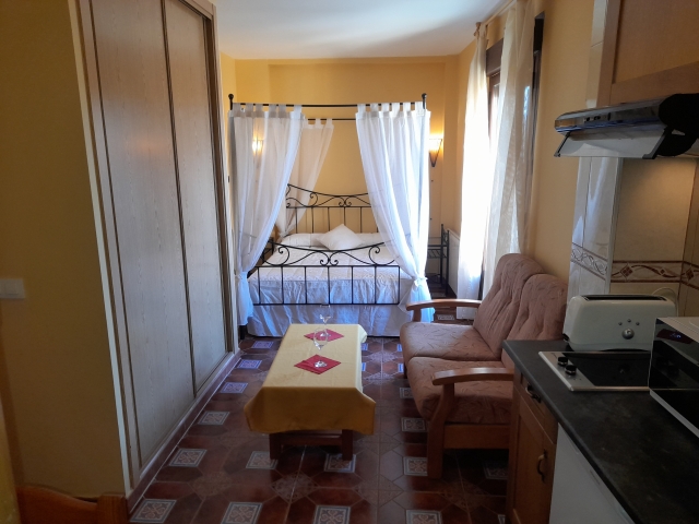 Estudio Baguette con Balcon