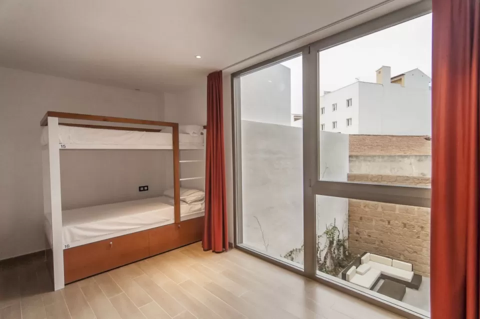 1 Cama en habitación 8 personas