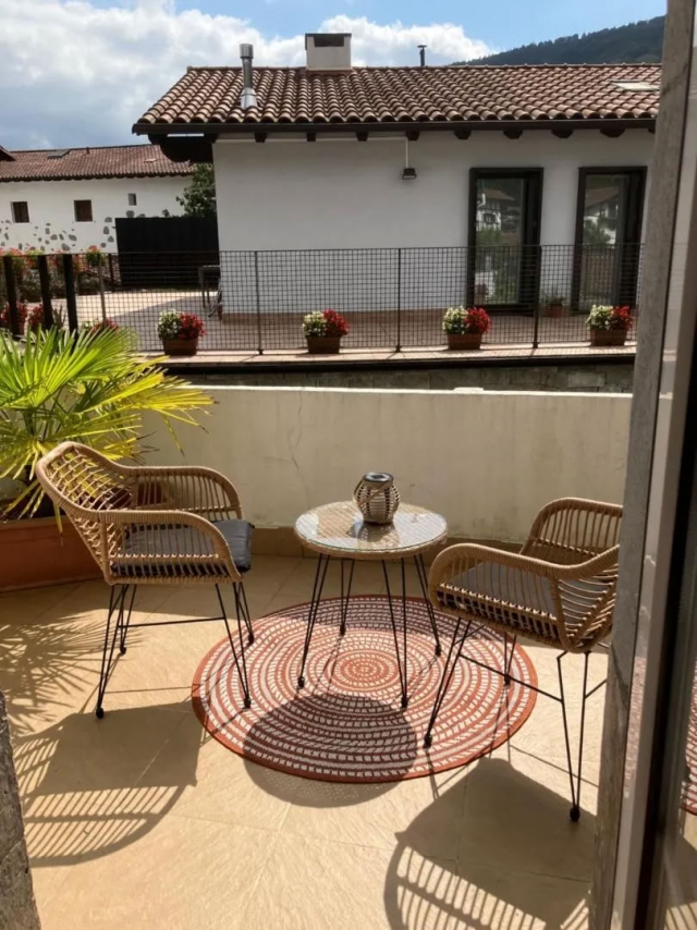 Amplio exterior y terraza