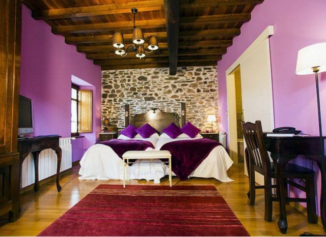 Superior en morado