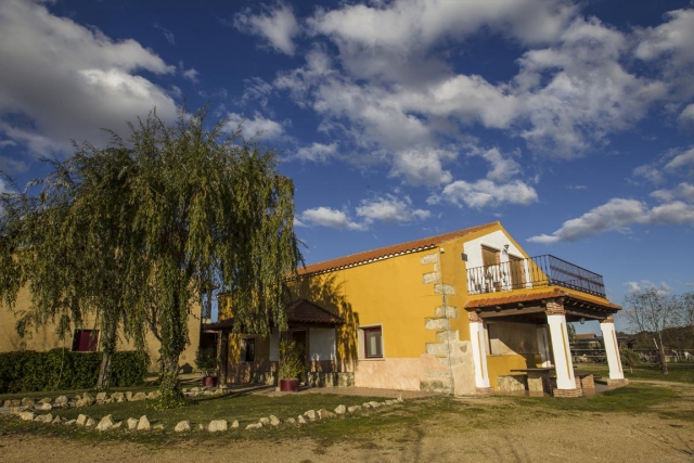 Amplia entrada a la casa