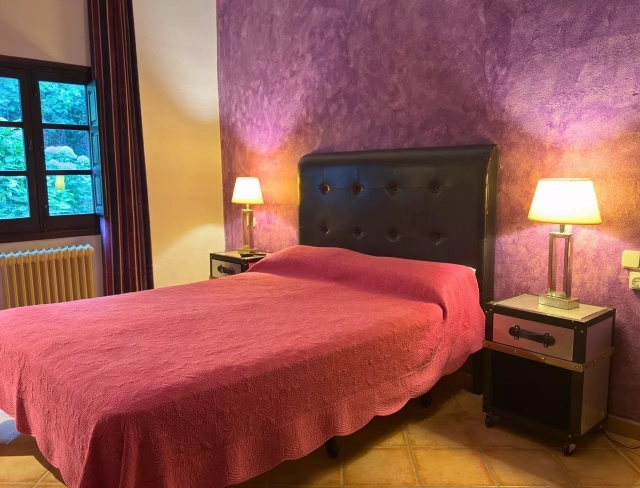 13 Cama con cabecero