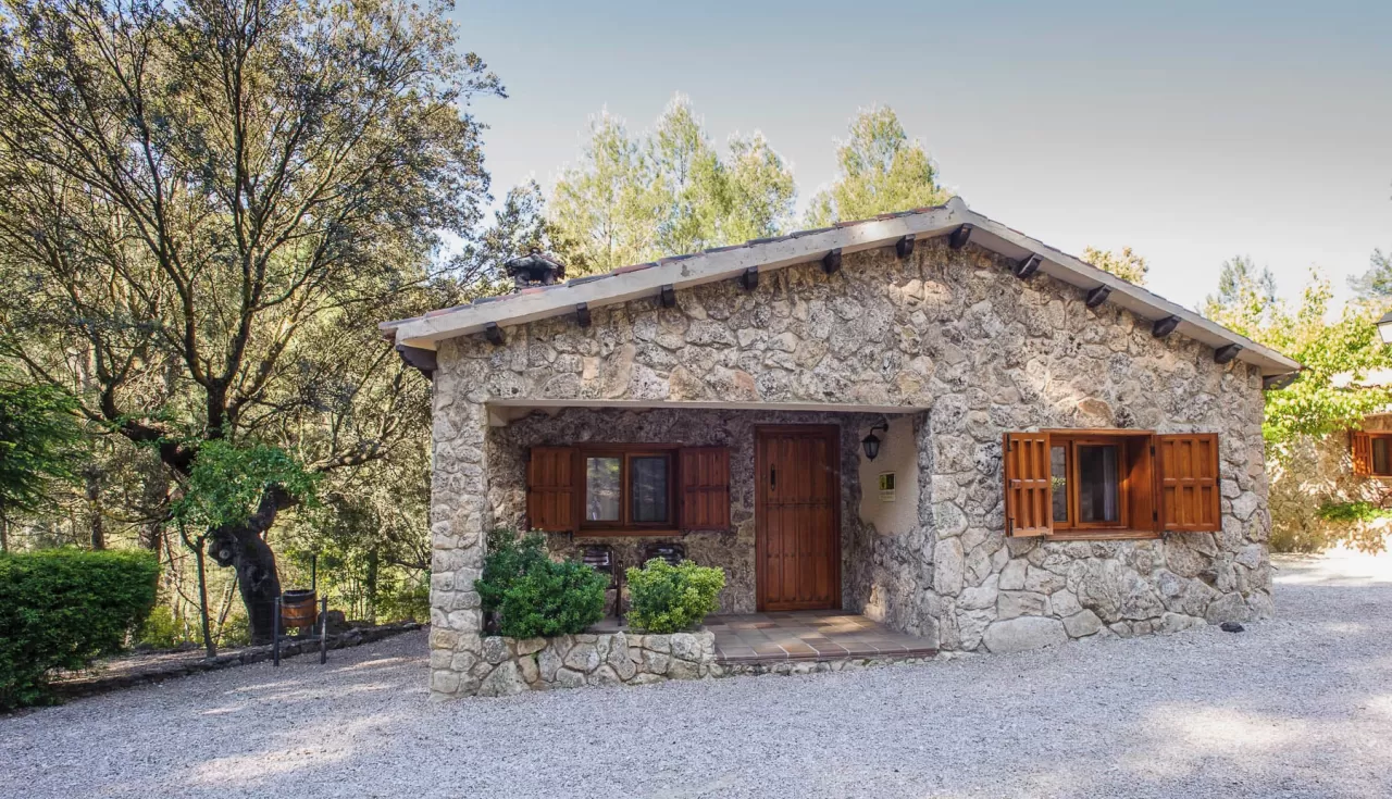 Casas de Piedra Batán Río Tus