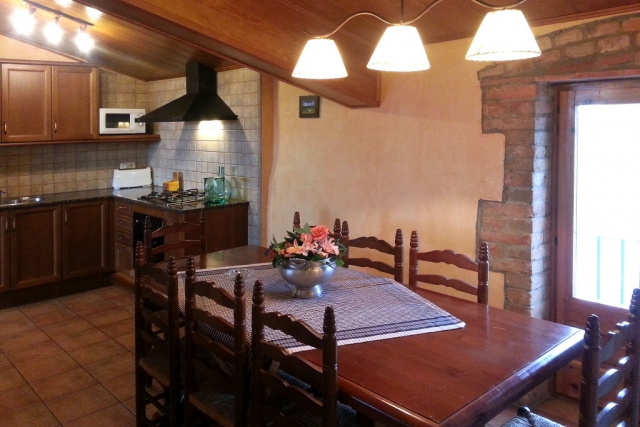 Cocina junto al comedor 