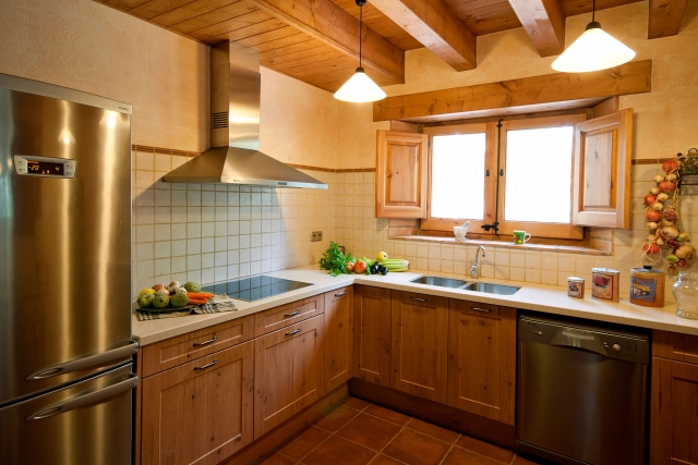 Cocina con encimera en L 