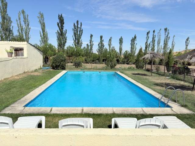 Piscina del alojamiento