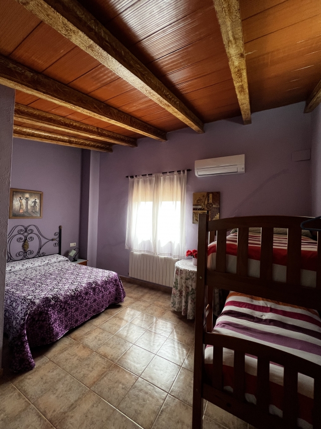 Dormitorio y litera