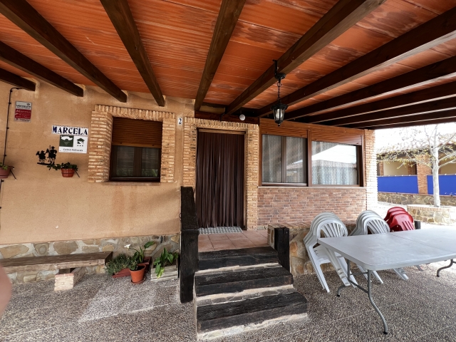 Acceso a la casa y porche