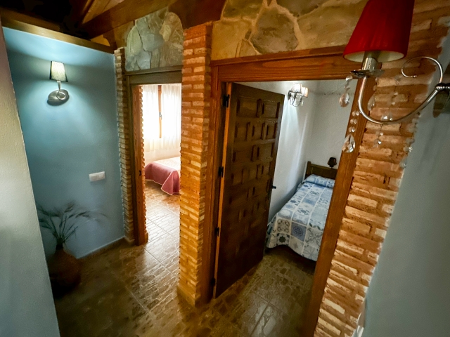 Dormitorio con luces