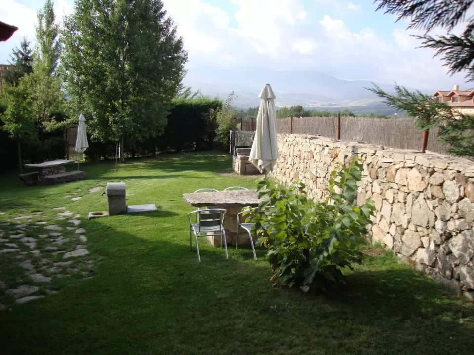 Casa Rural Brincalobitos